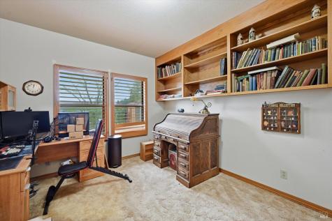 936 Valley View Drive Healdsburg CA 95448