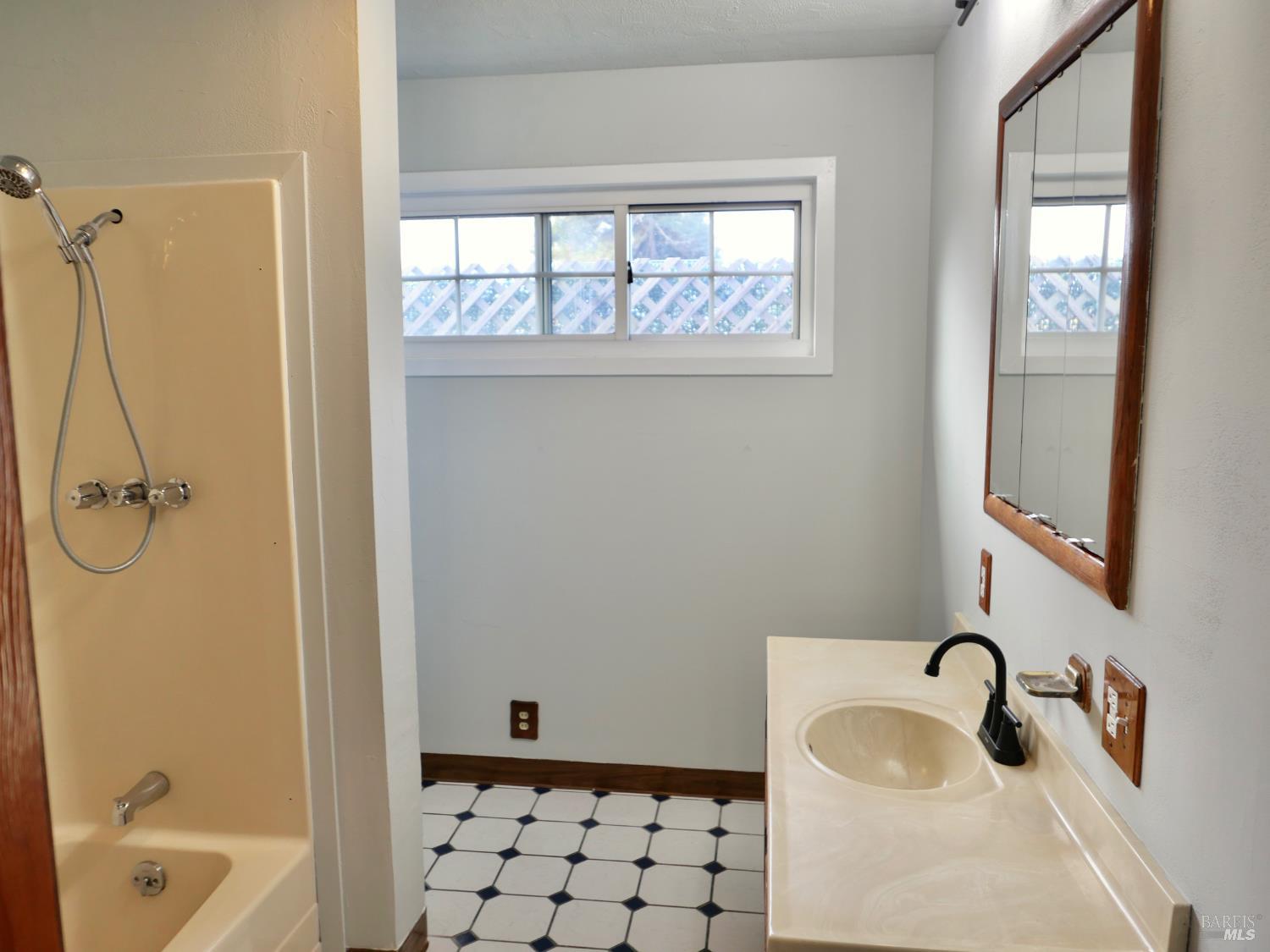 121 Livingston Street Fort Bragg CA 95437