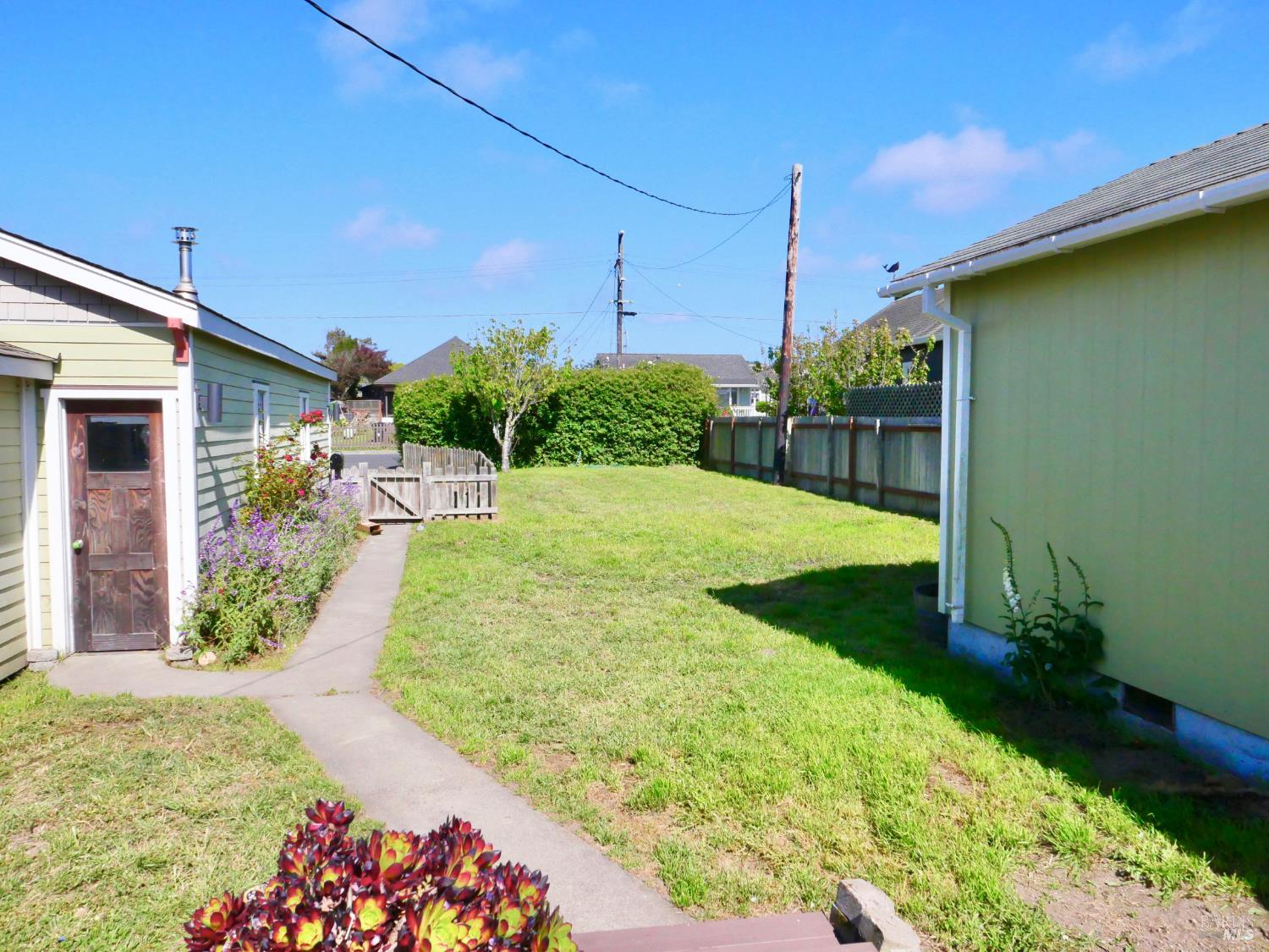 121 Livingston Street Fort Bragg CA 95437