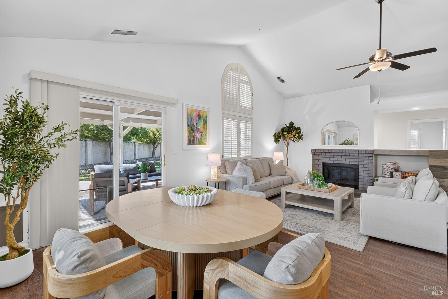 105 Victoria Court Dixon CA 95620