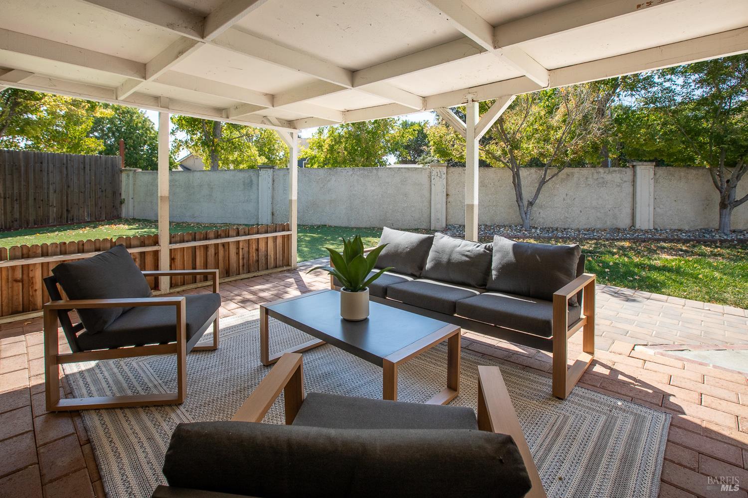 105 Victoria Court Dixon CA 95620