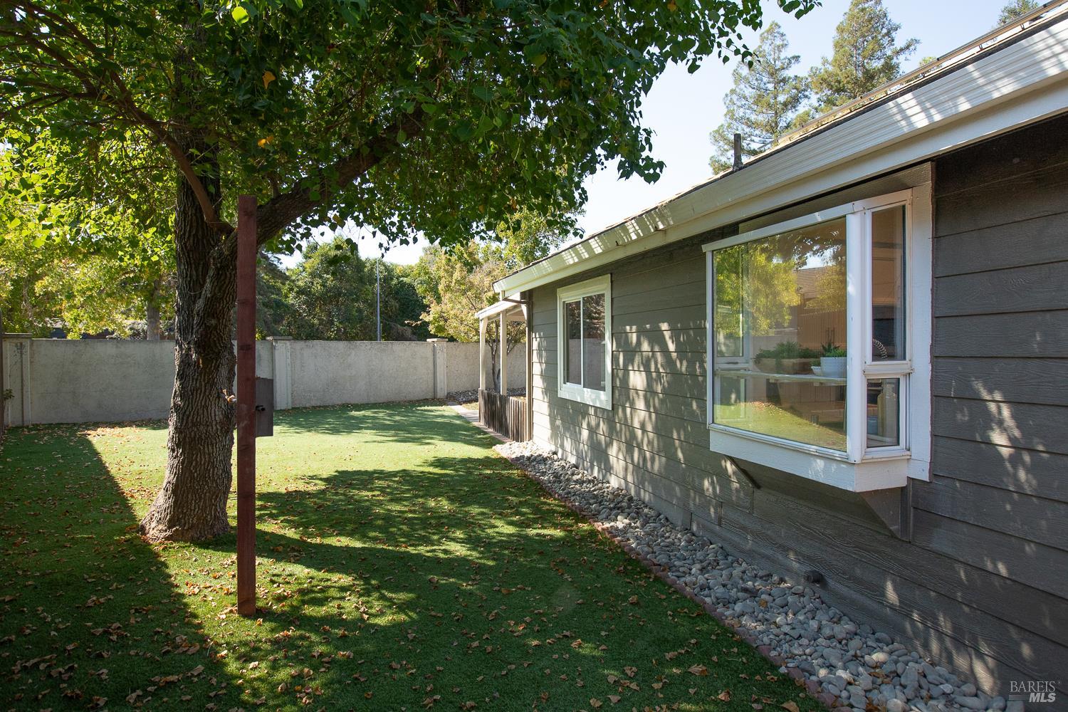 105 Victoria Court Dixon CA 95620