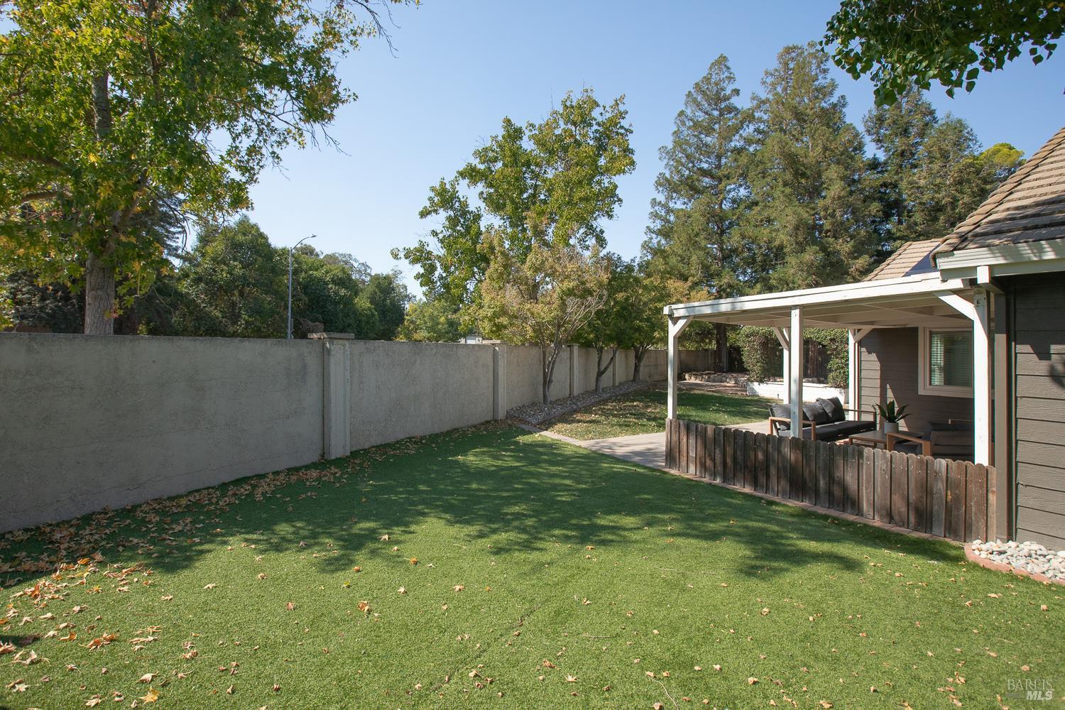 105 Victoria Court Dixon CA 95620