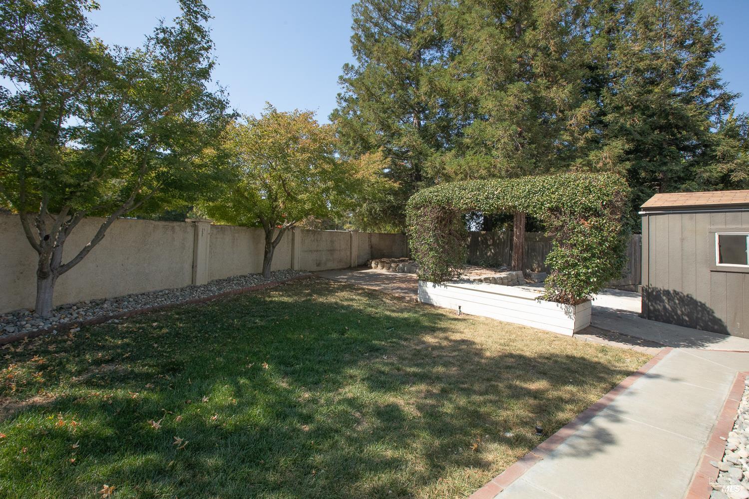 105 Victoria Court Dixon CA 95620
