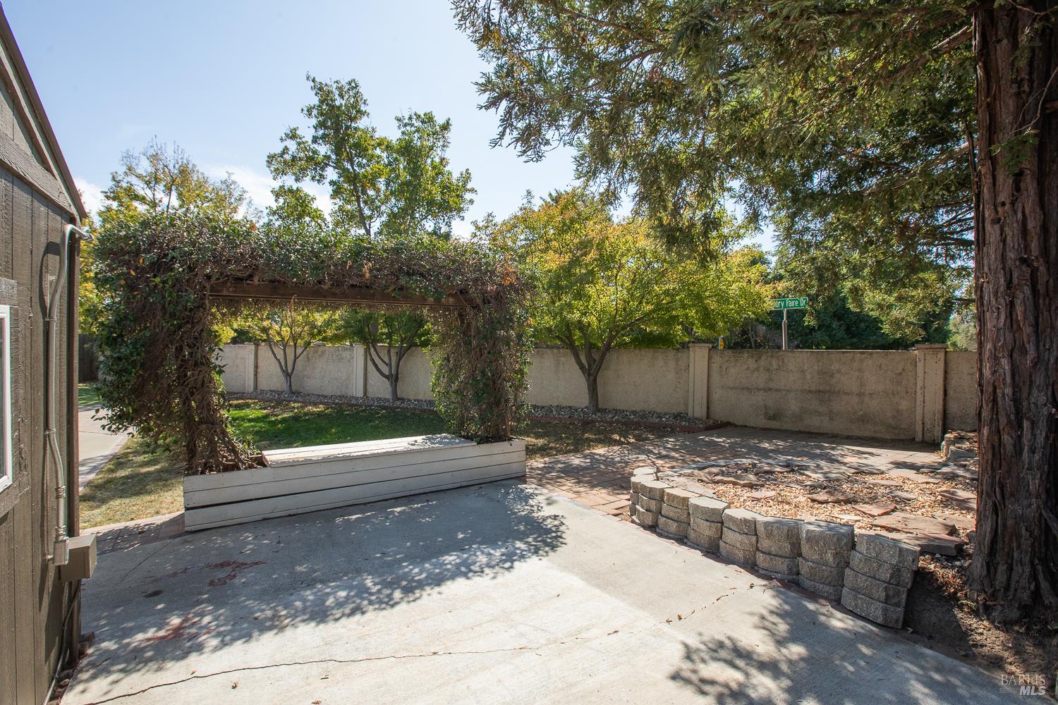 105 Victoria Court Dixon CA 95620