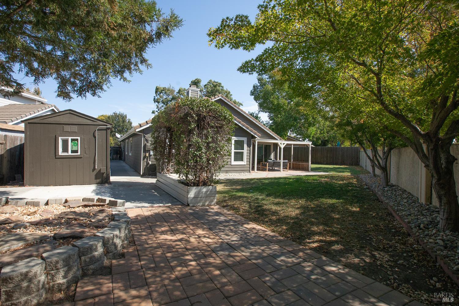 105 Victoria Court Dixon CA 95620