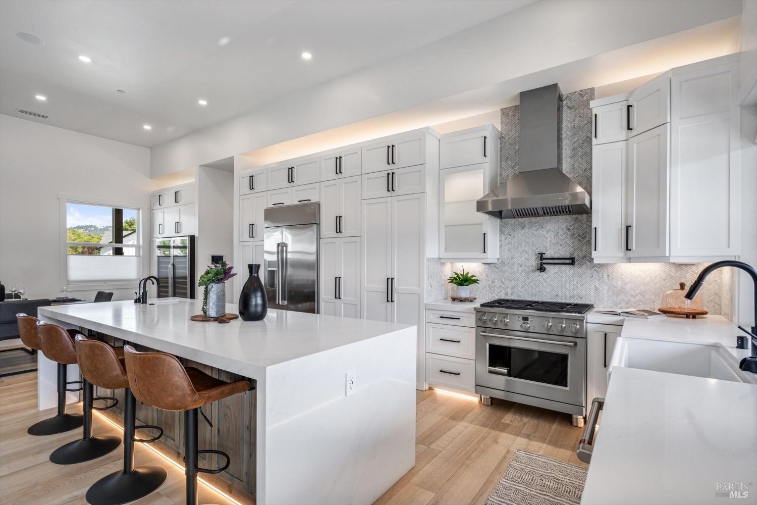 256 N Dover Court Santa Rosa CA 95403