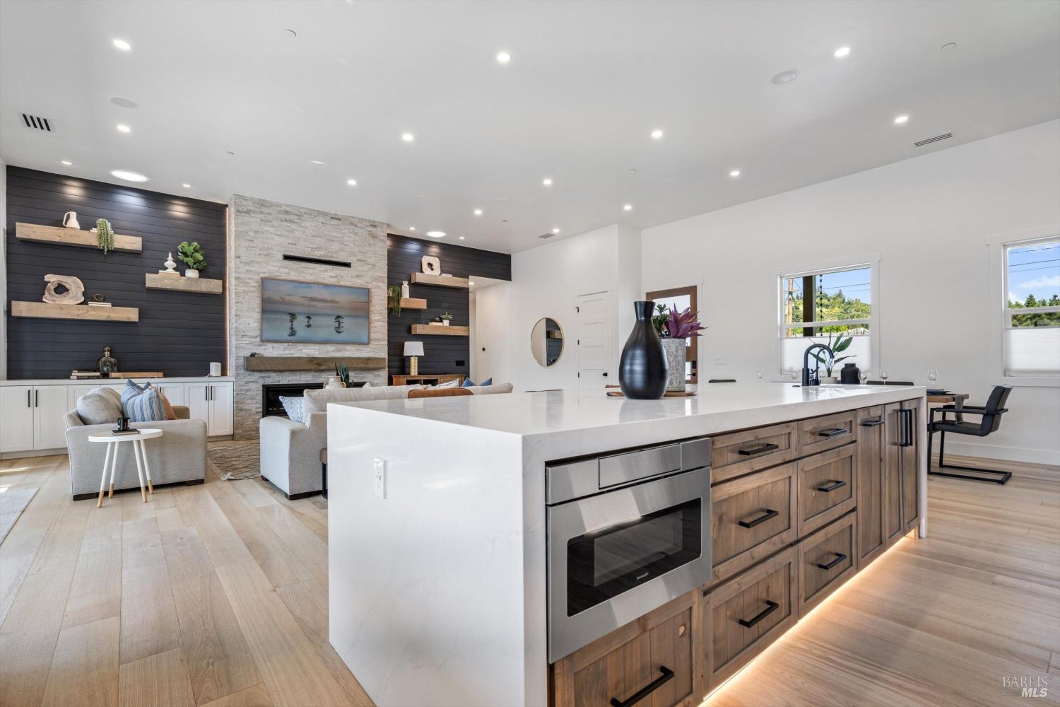256 N Dover Court Santa Rosa CA 95403