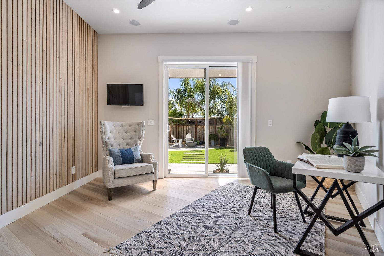256 N Dover Court Santa Rosa CA 95403