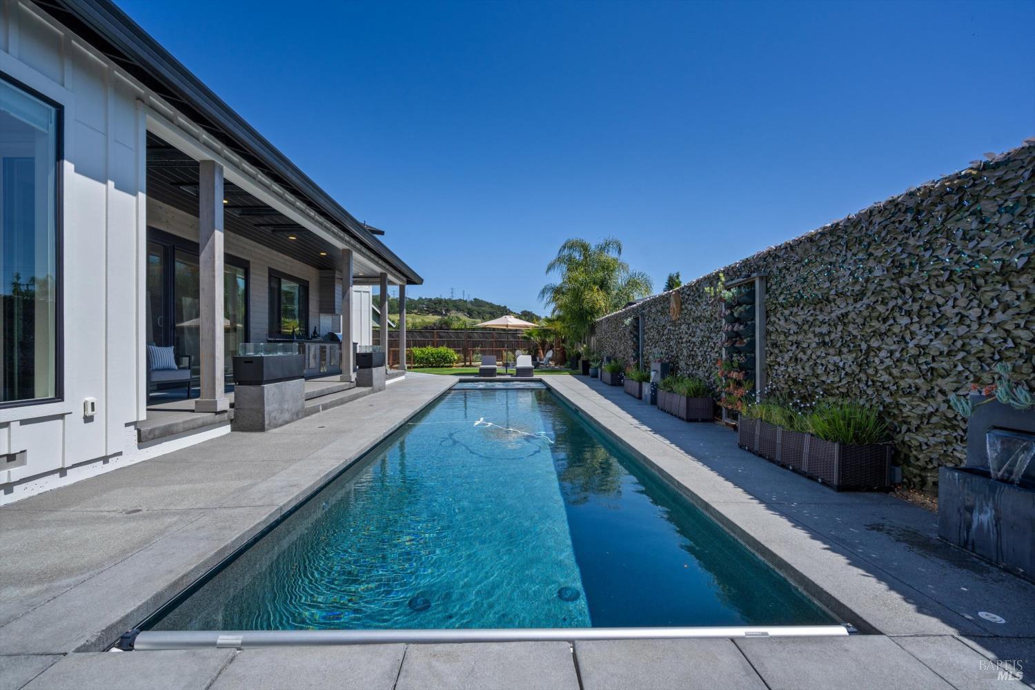 256 N Dover Court Santa Rosa CA 95403
