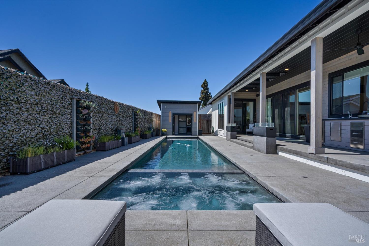 256 N Dover Court Santa Rosa CA 95403