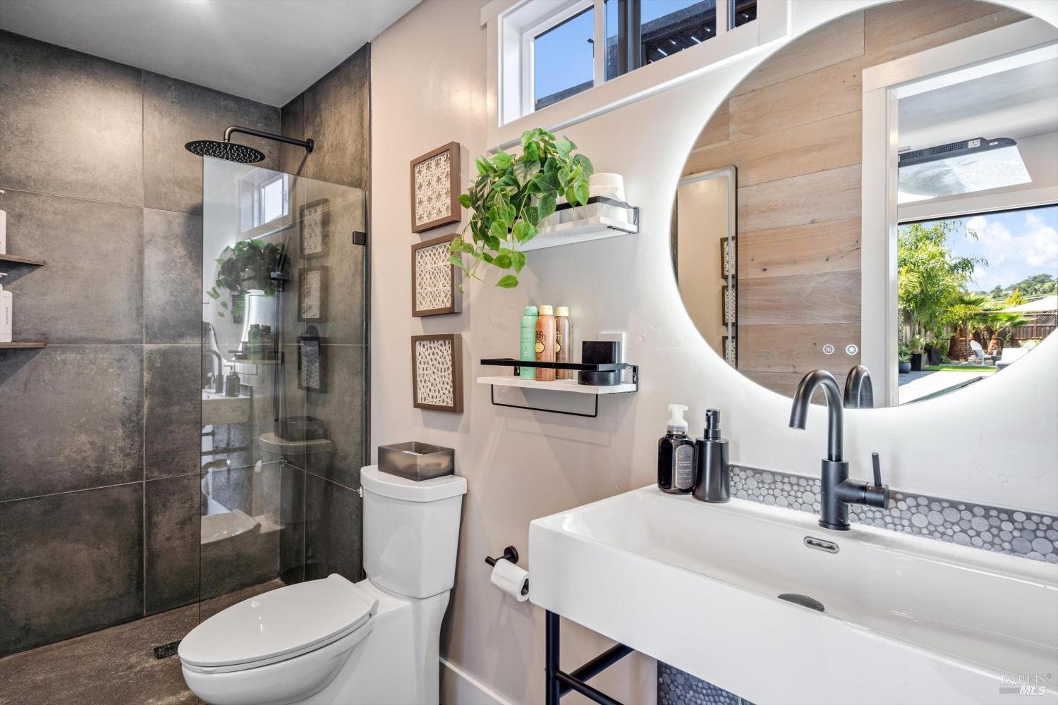 256 N Dover Court Santa Rosa CA 95403