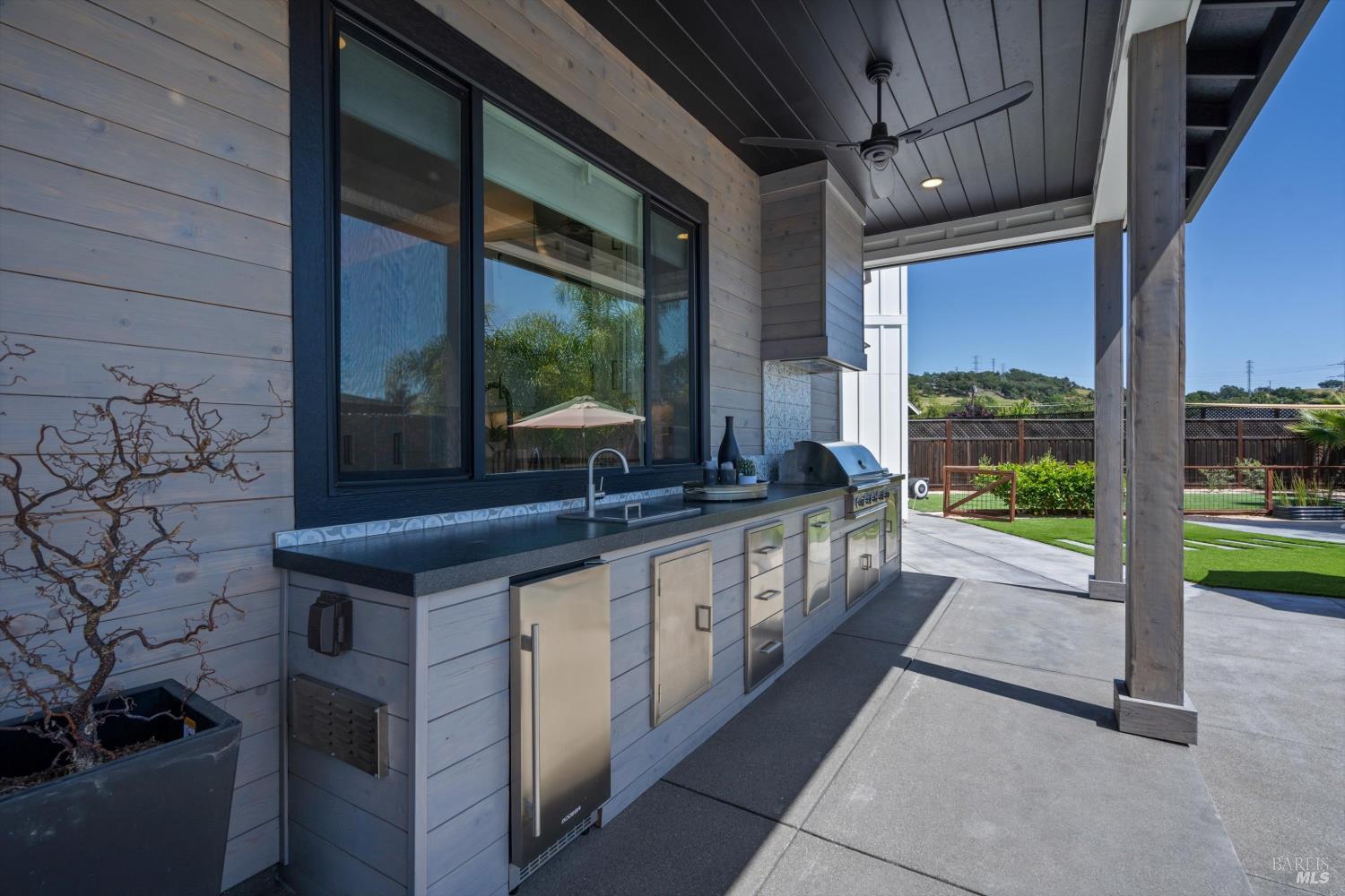 256 N Dover Court Santa Rosa CA 95403
