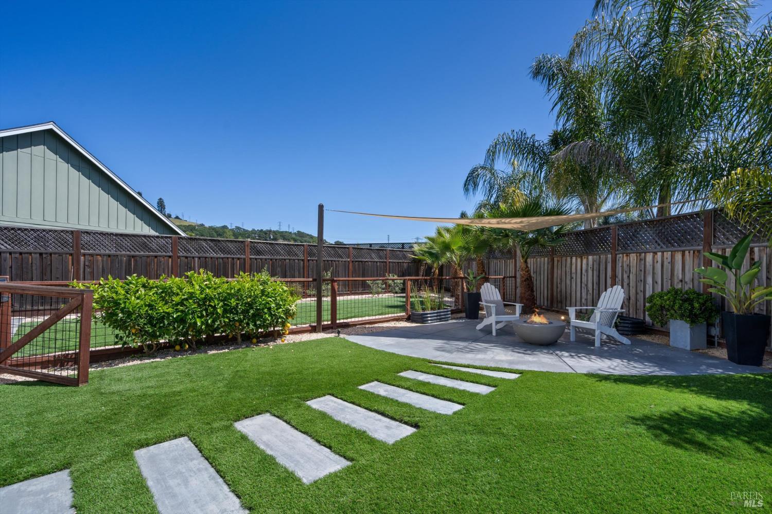 256 N Dover Court Santa Rosa CA 95403