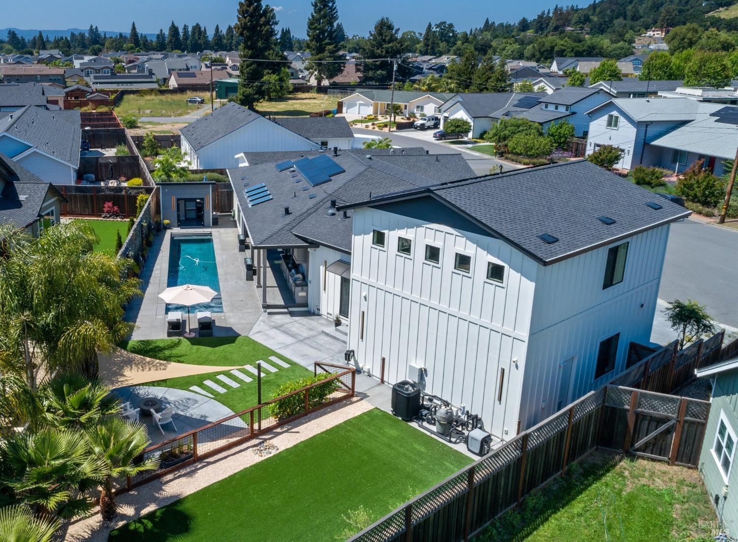 256 N Dover Court Santa Rosa CA 95403