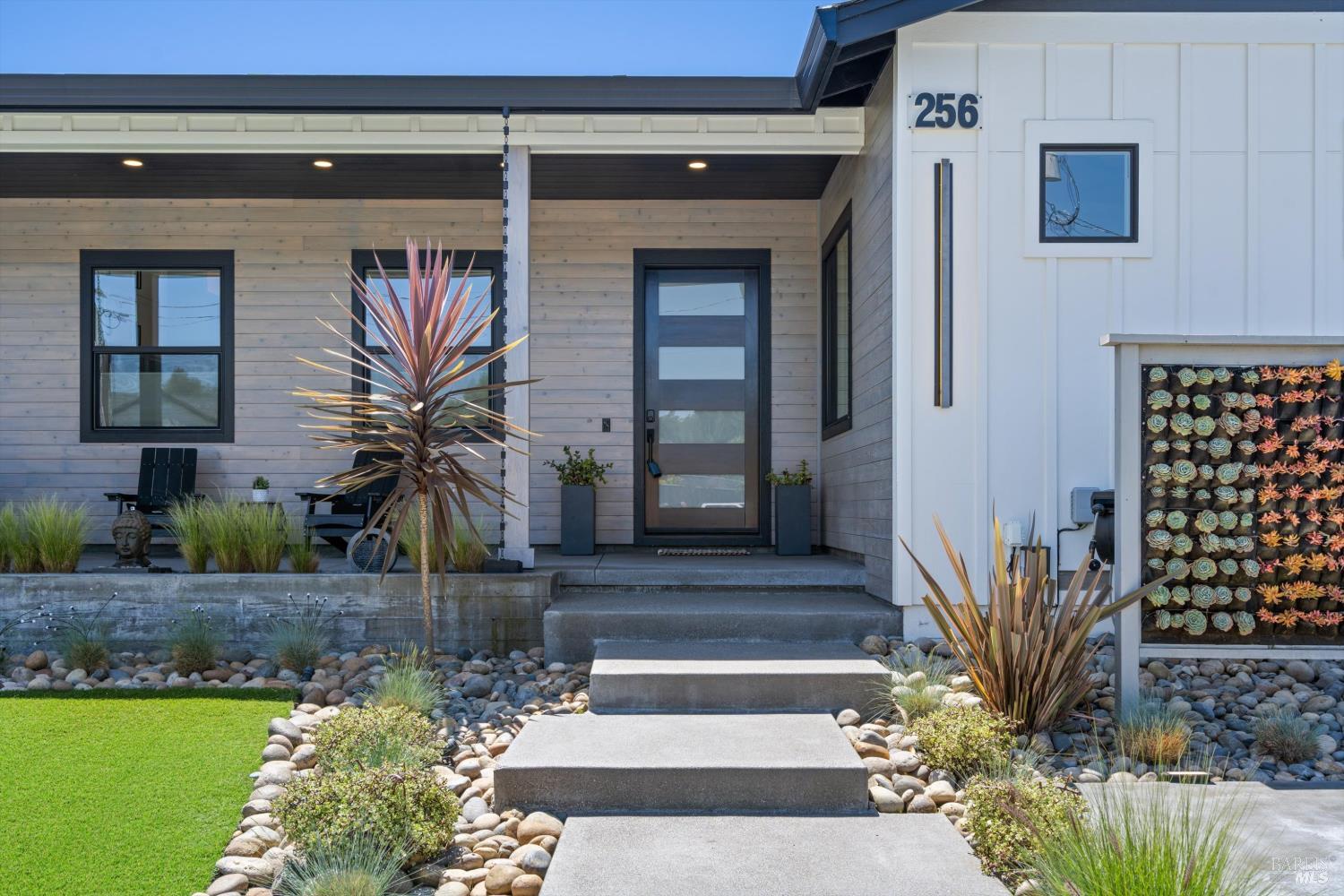 256 N Dover Court Santa Rosa CA 95403