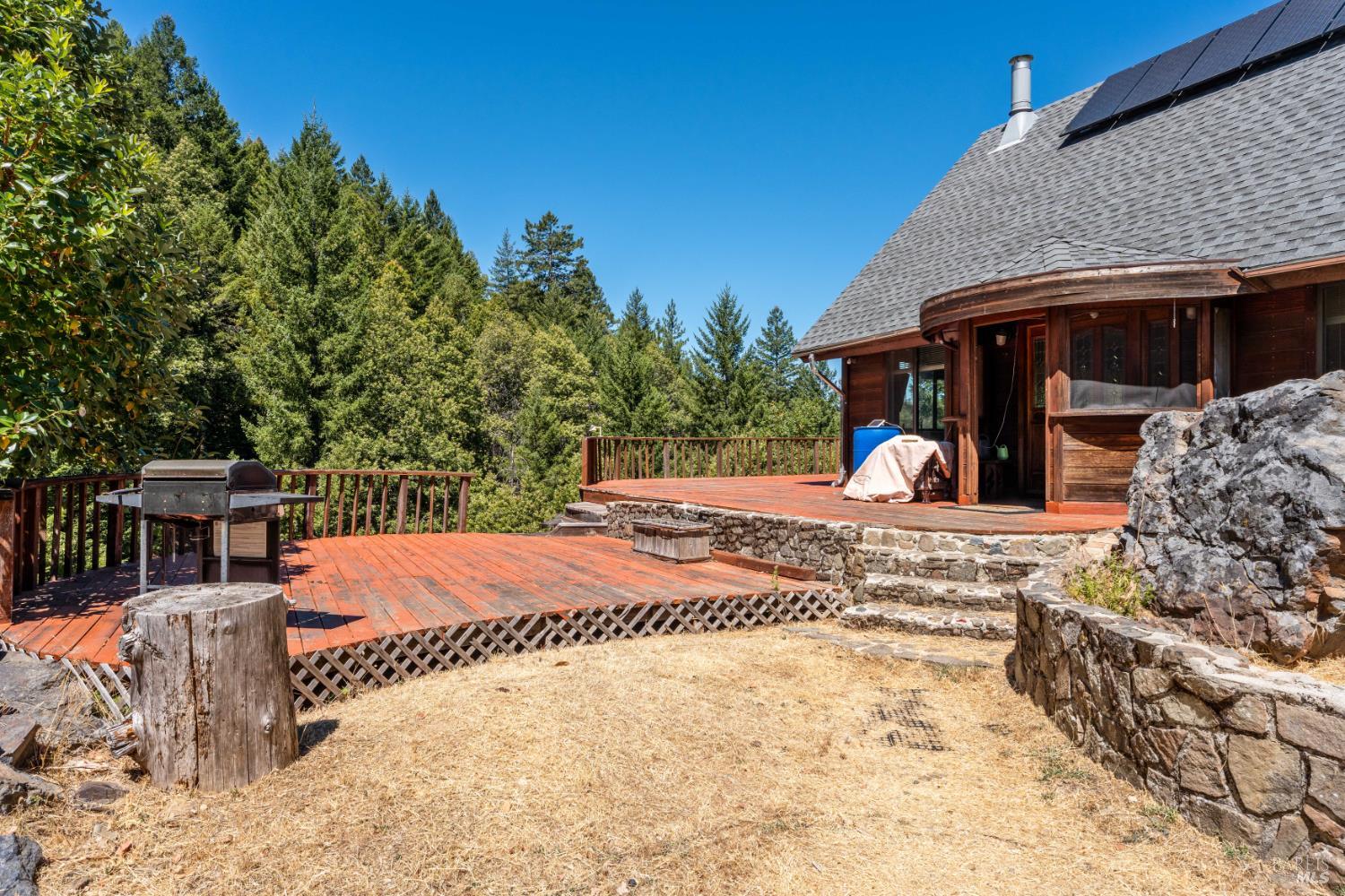 6010 Fitzhugh Road Laytonville CA 95454