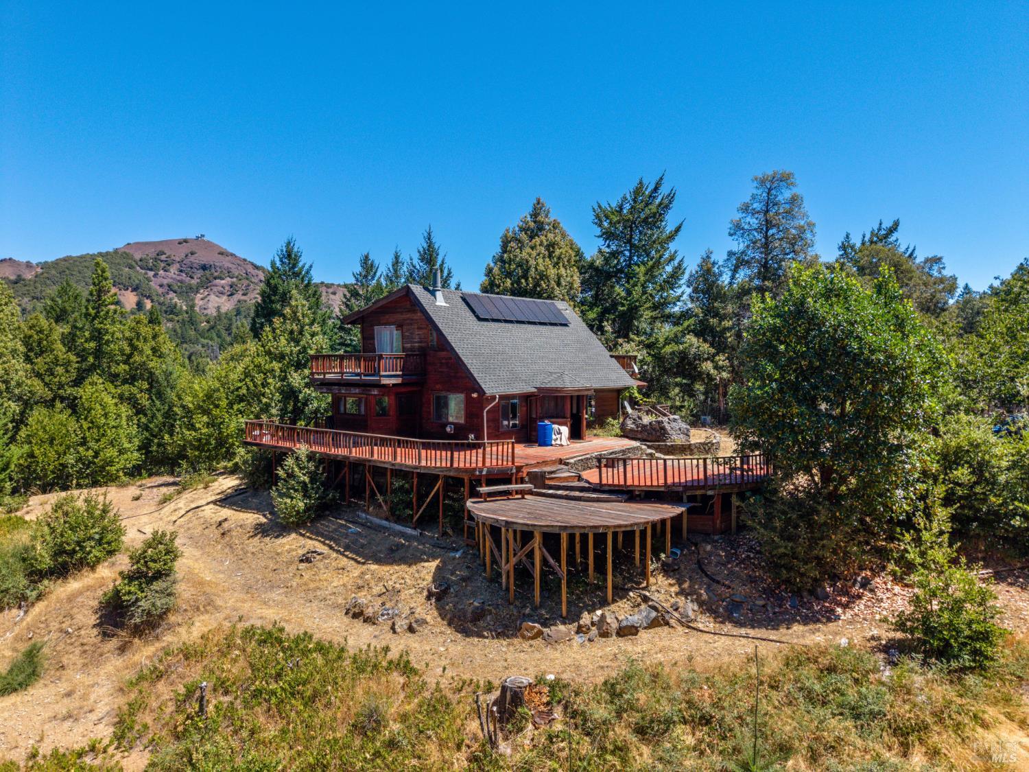 6010 Fitzhugh Road Laytonville CA 95454