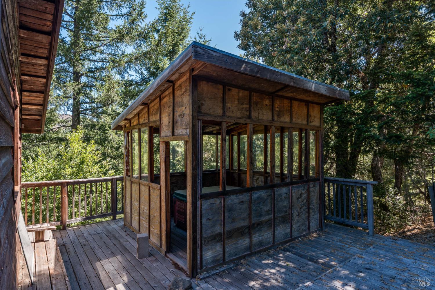 6010 Fitzhugh Road Laytonville CA 95454
