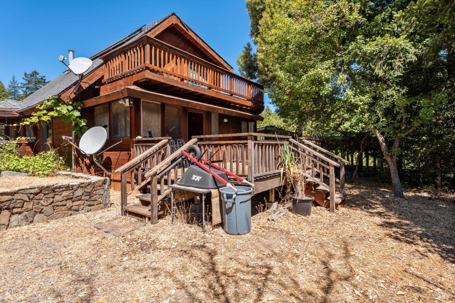 6010 Fitzhugh Road Laytonville CA 95454