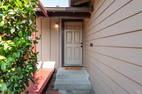 746 Bernadette Avenue Rohnert Park CA 94928