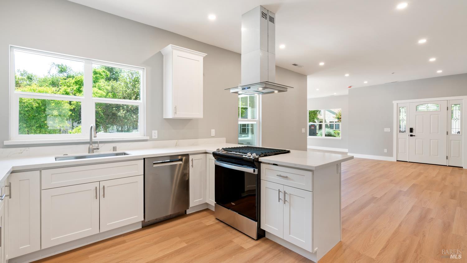 1524 Fair Oaks Court Santa Rosa CA 95404