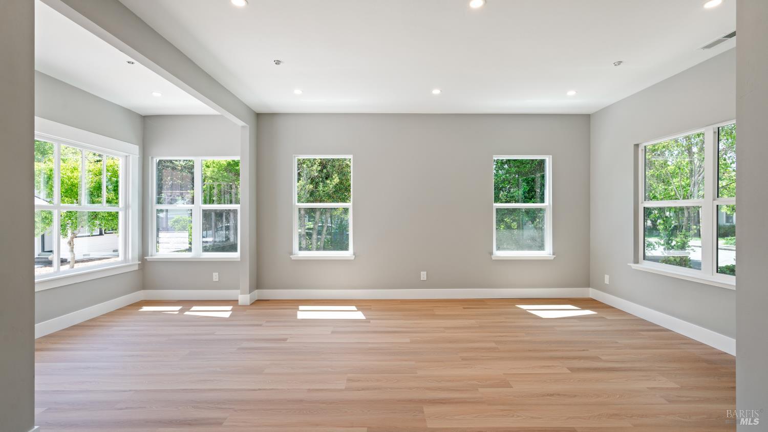 1524 Fair Oaks Court Santa Rosa CA 95404