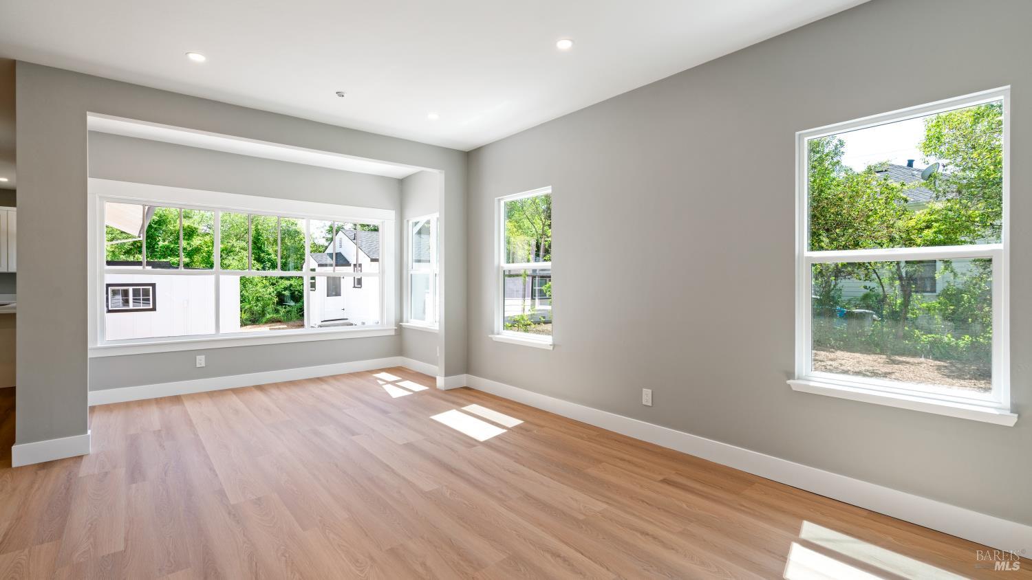 1524 Fair Oaks Court Santa Rosa CA 95404