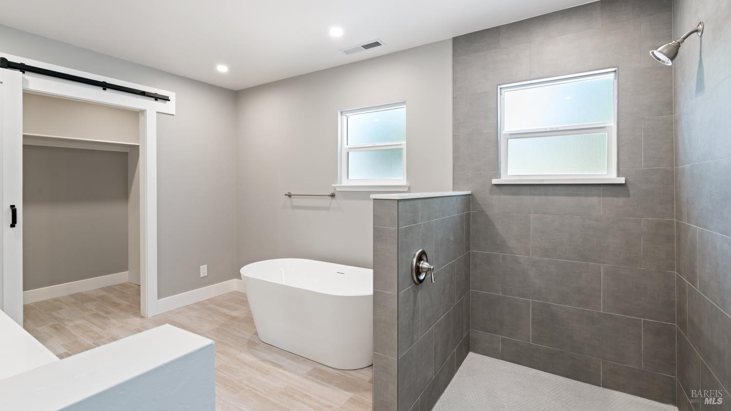 1524 Fair Oaks Court Santa Rosa CA 95404
