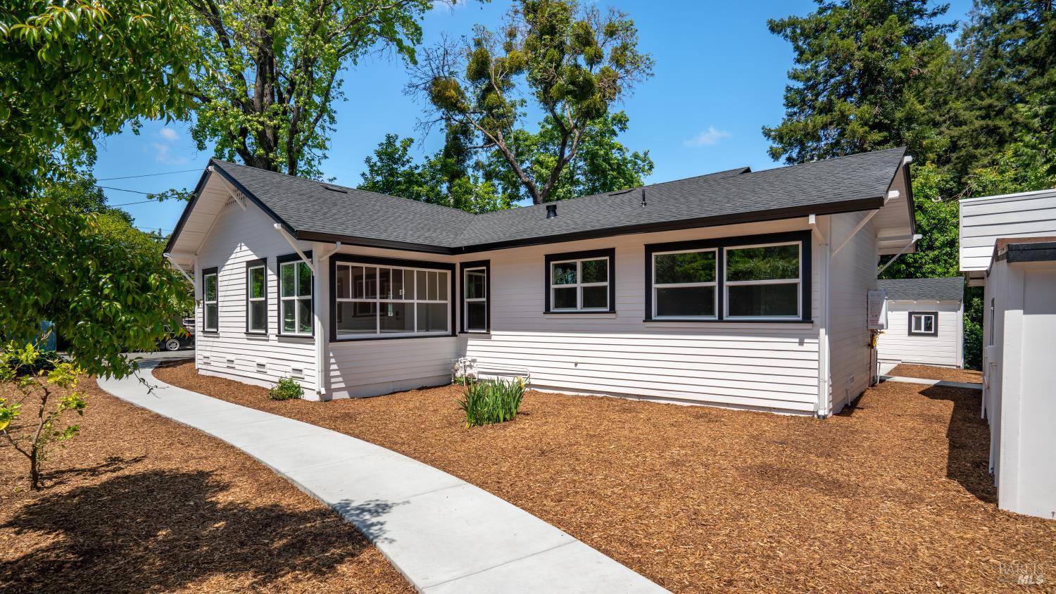 1524 Fair Oaks Court Santa Rosa CA 95404
