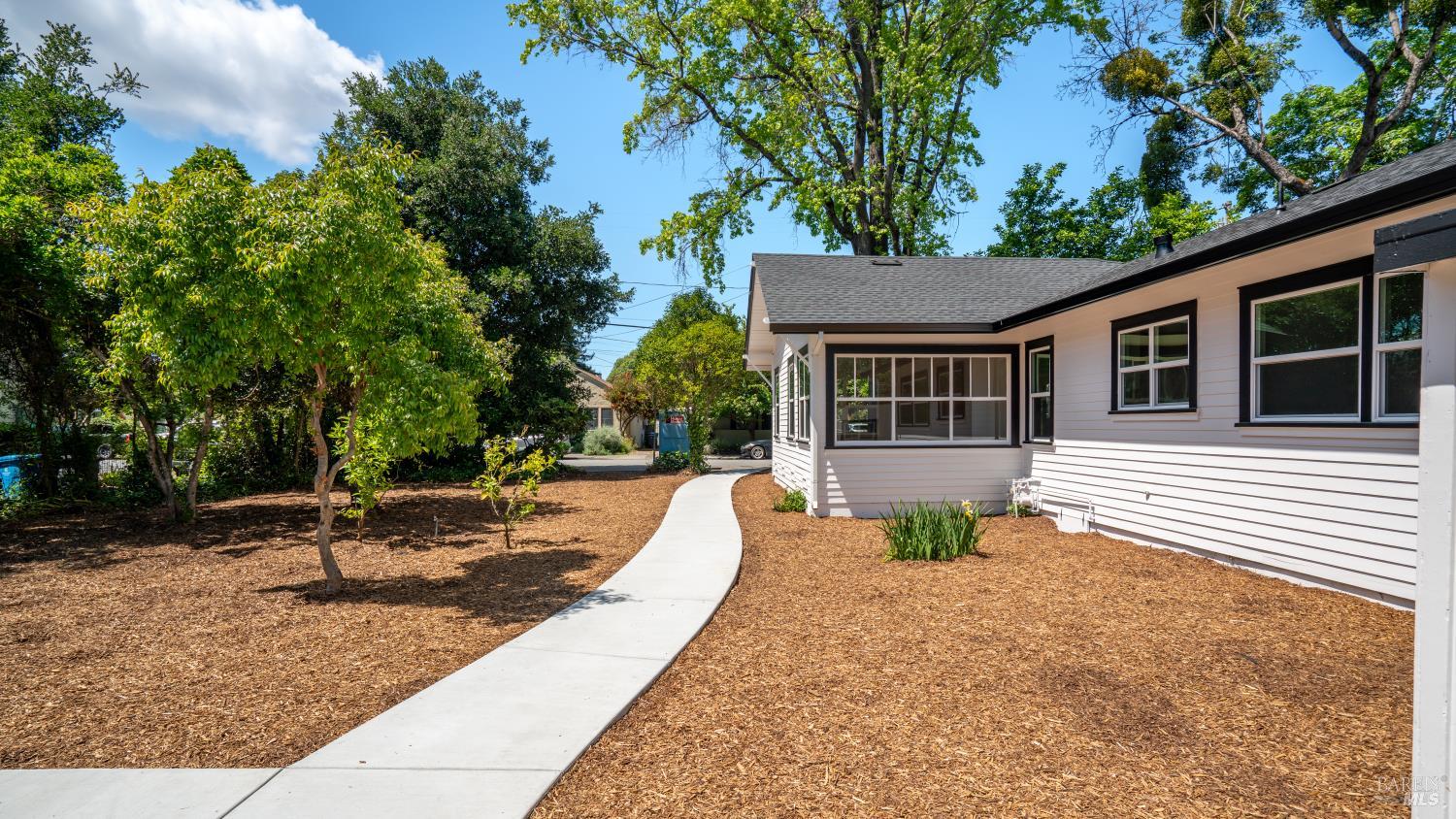 1524 Fair Oaks Court Santa Rosa CA 95404