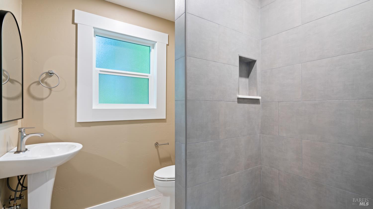 1524 Fair Oaks Court Santa Rosa CA 95404