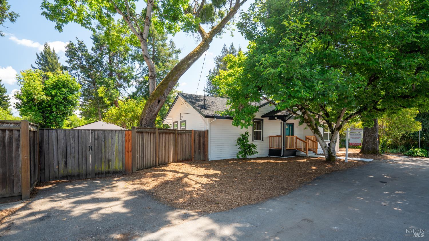1524 Fair Oaks Court Santa Rosa CA 95404