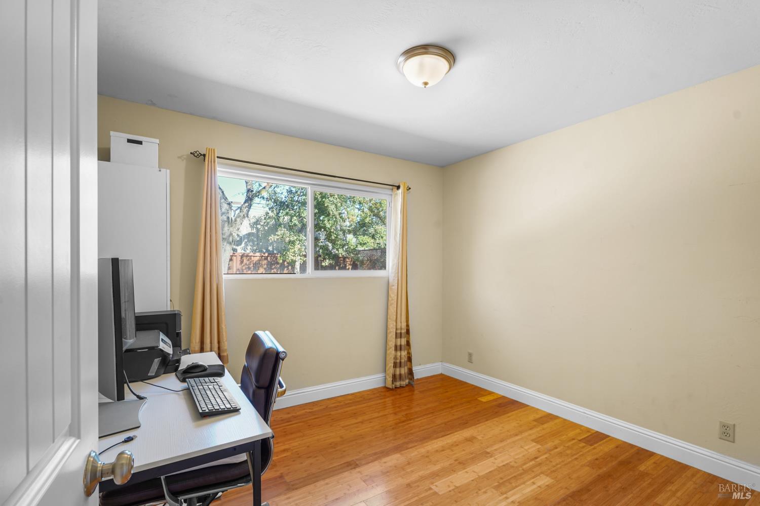 2747 Navajo Street Santa Rosa CA 95403