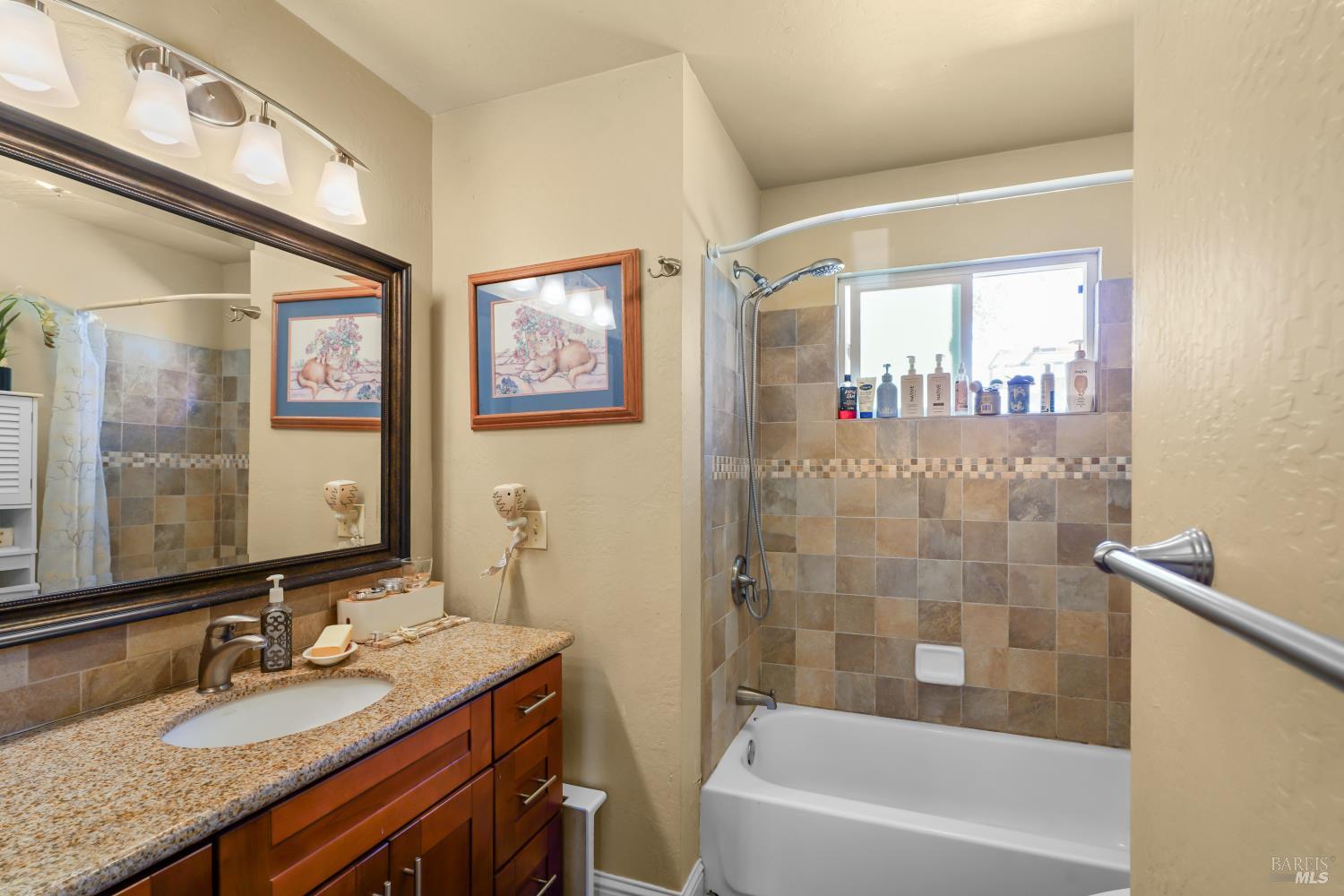 2747 Navajo Street Santa Rosa CA 95403