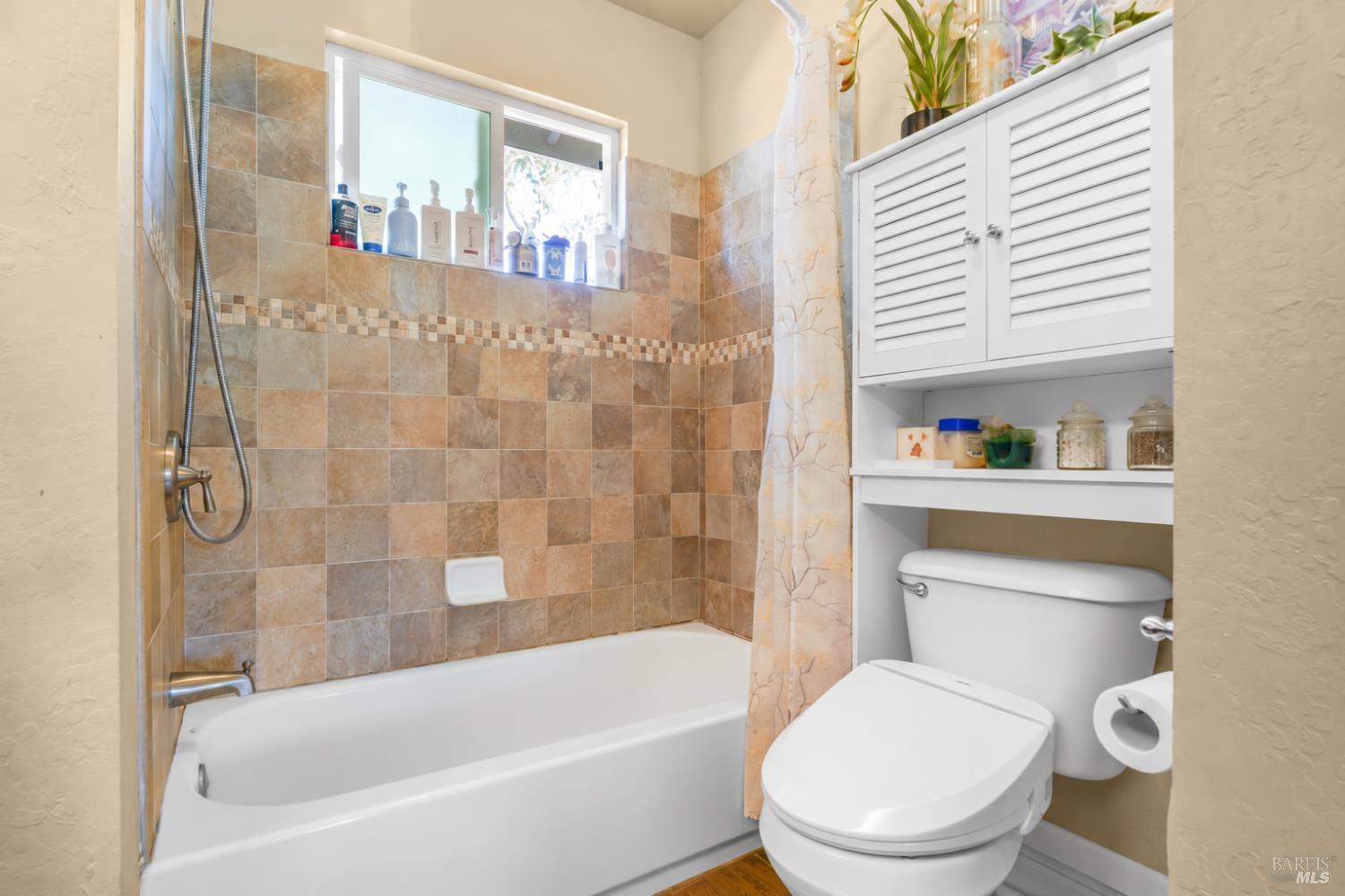 2747 Navajo Street Santa Rosa CA 95403