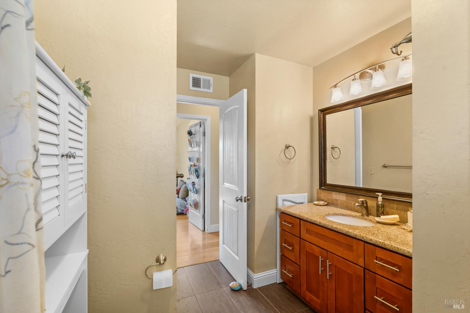 2747 Navajo Street Santa Rosa CA 95403