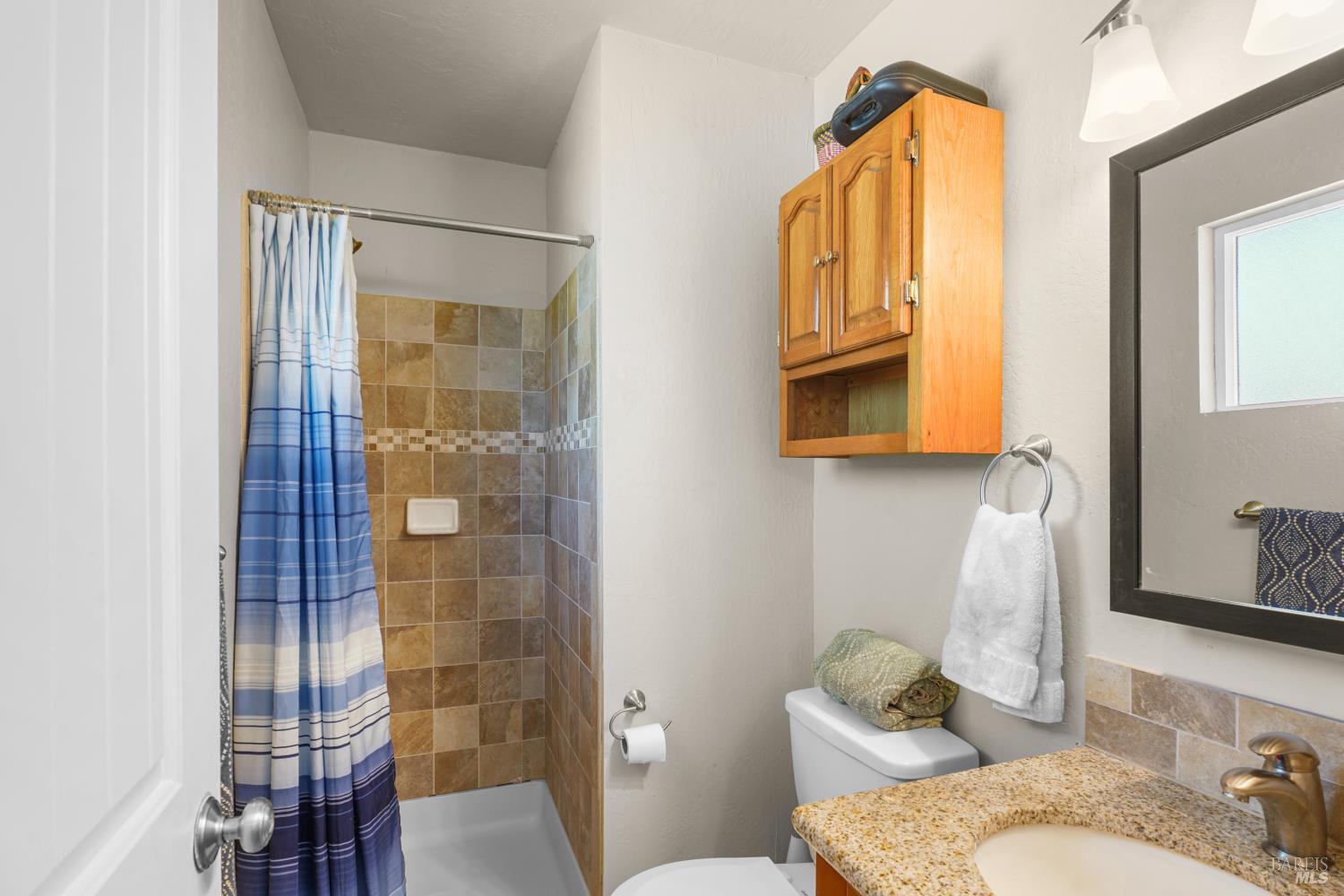 2747 Navajo Street Santa Rosa CA 95403