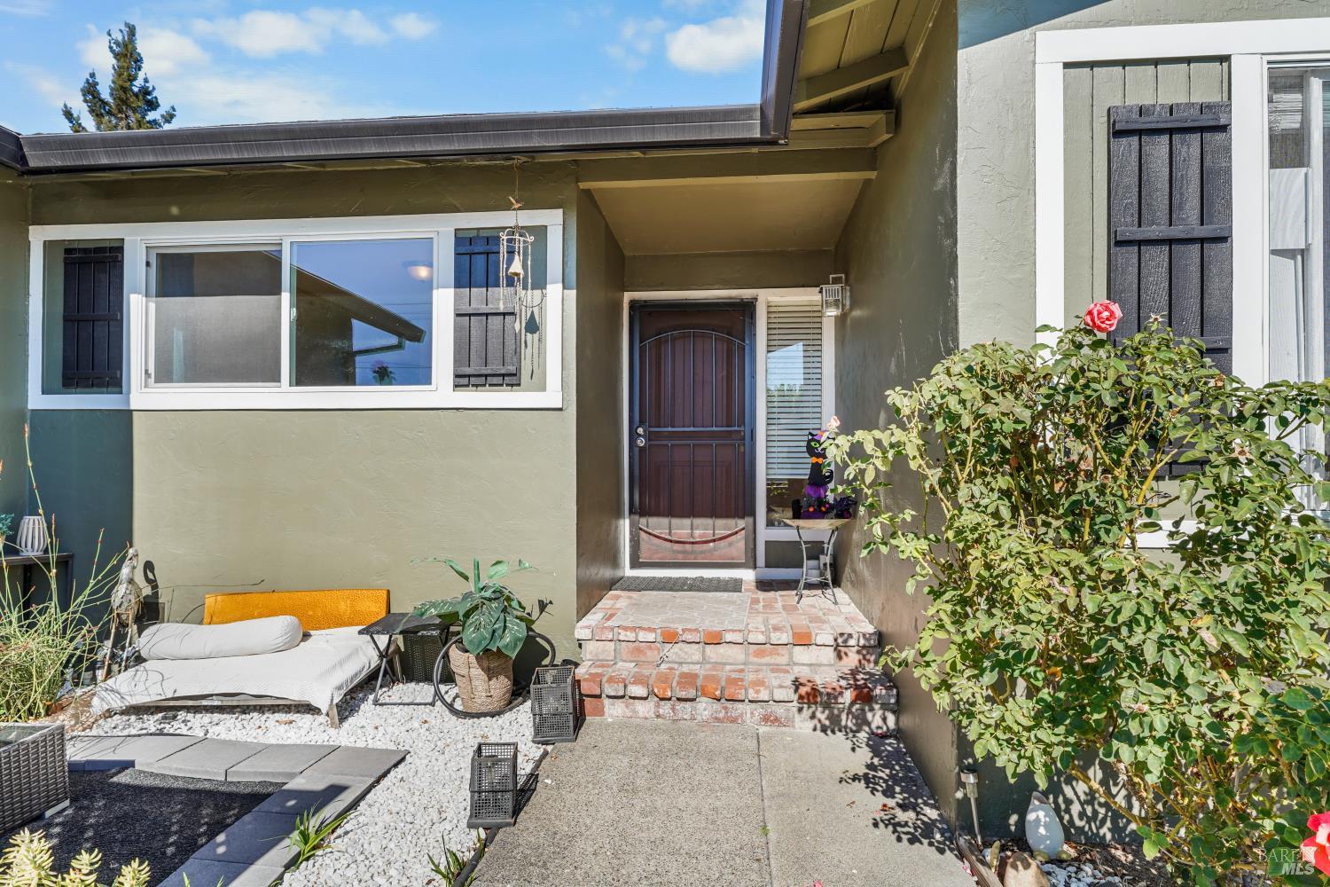 2747 Navajo Street Santa Rosa CA 95403
