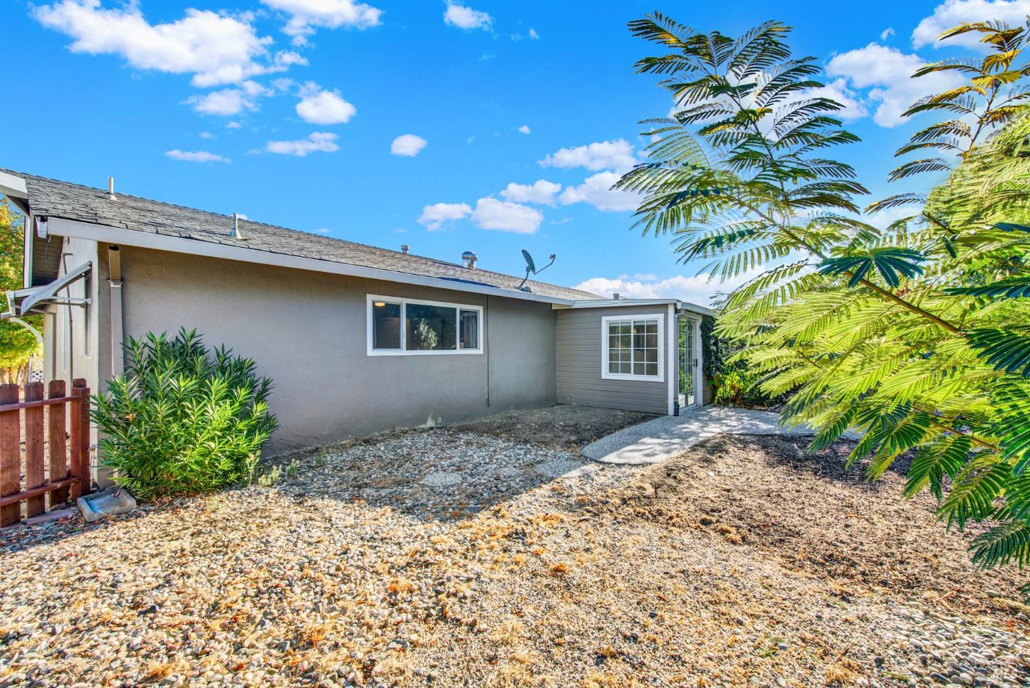 124 Mckinley Circle Vacaville CA 95687