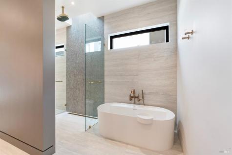 983 Grove Street Healdsburg CA 95448