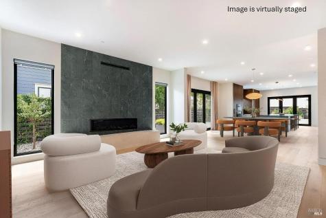 983 Grove Street Healdsburg CA 95448