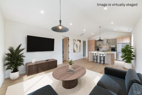 983 Grove Street Healdsburg CA 95448