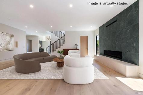 983 Grove Street Healdsburg CA 95448