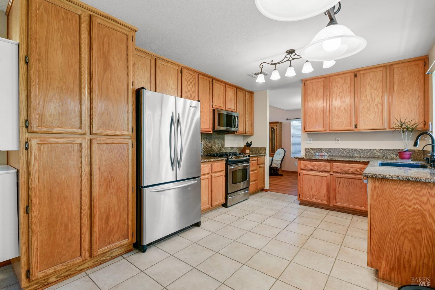 1025 Cinnabar Way Vacaville CA 95687