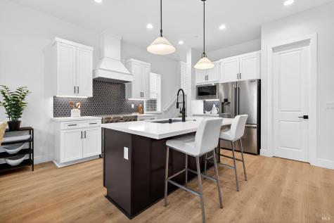 357 Cornell Street Windsor CA 9549