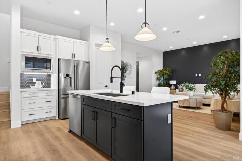 357 Cornell Street Windsor CA 9549