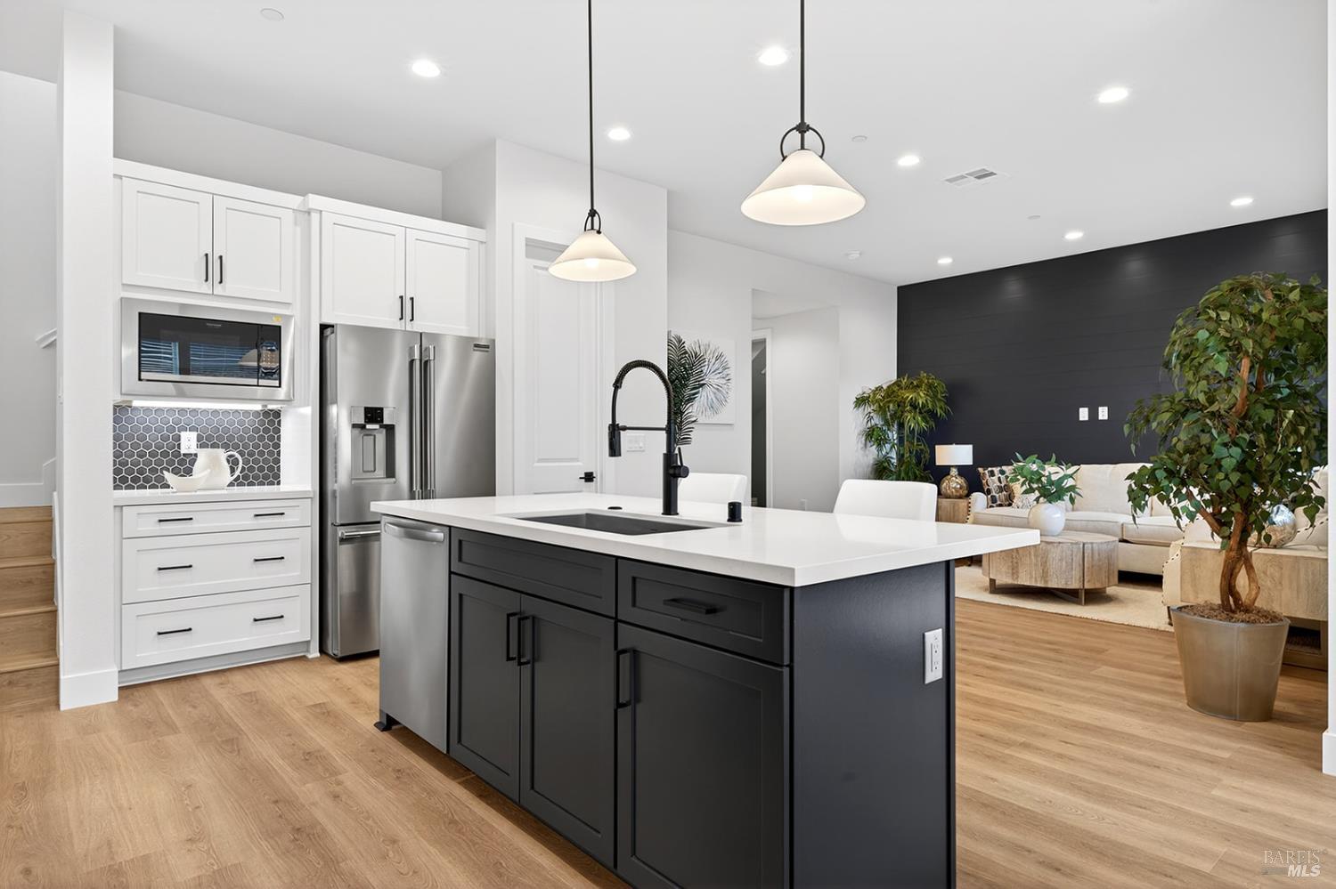 357 Cornell Street Windsor CA 9549