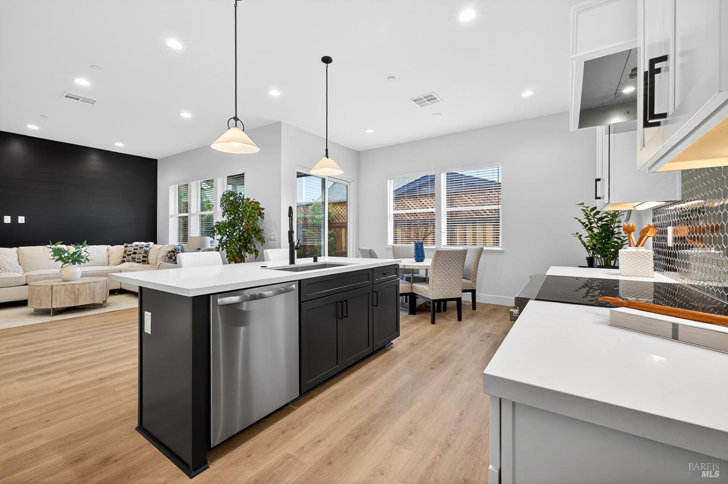 357 Cornell Street Windsor CA 9549