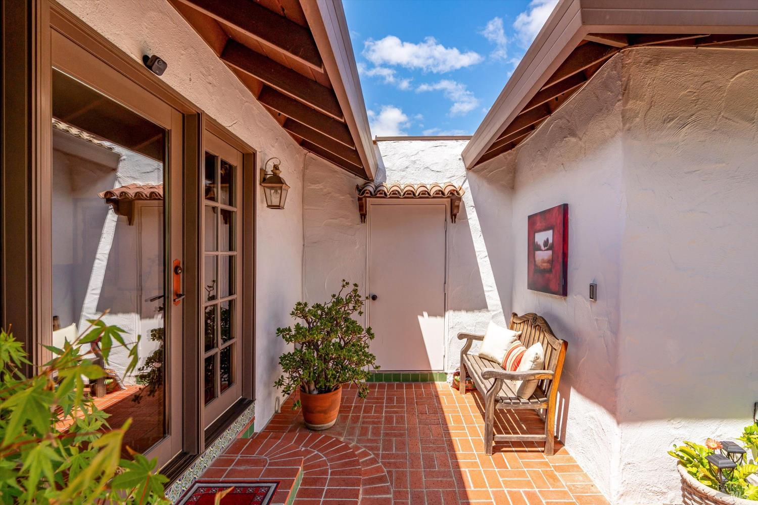 375 Las Casitas Court Sonoma CA 95476
